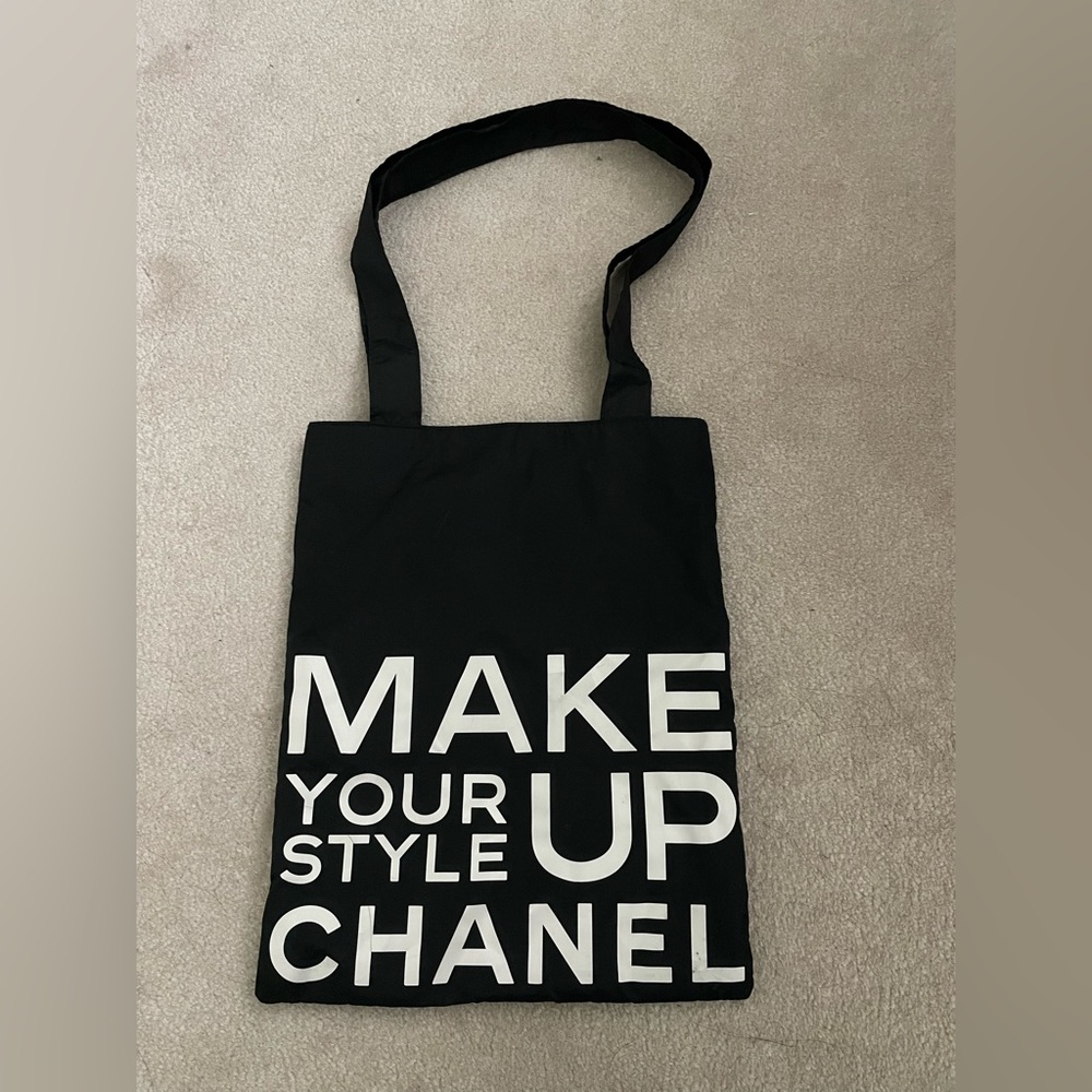 Chanel black tote bag